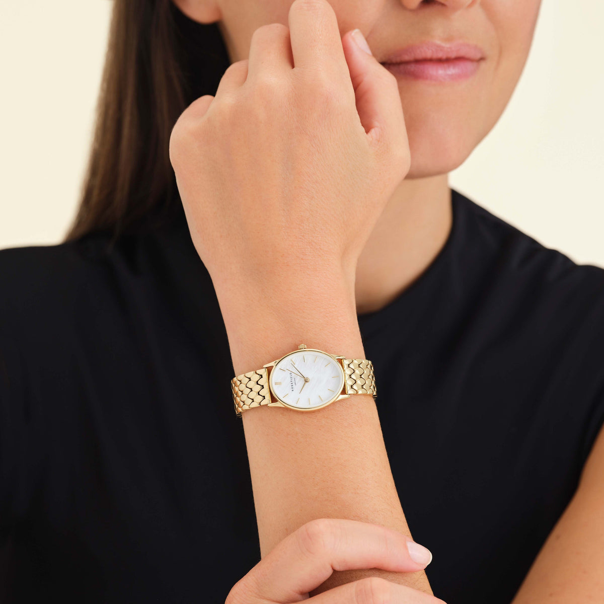 Oval Pearl Gold leftcolumn