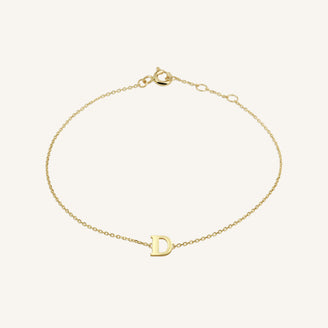 Initial Bracelet D leftcolumn