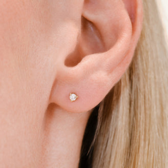 Eterna Solitaire Studs leftcolumn,