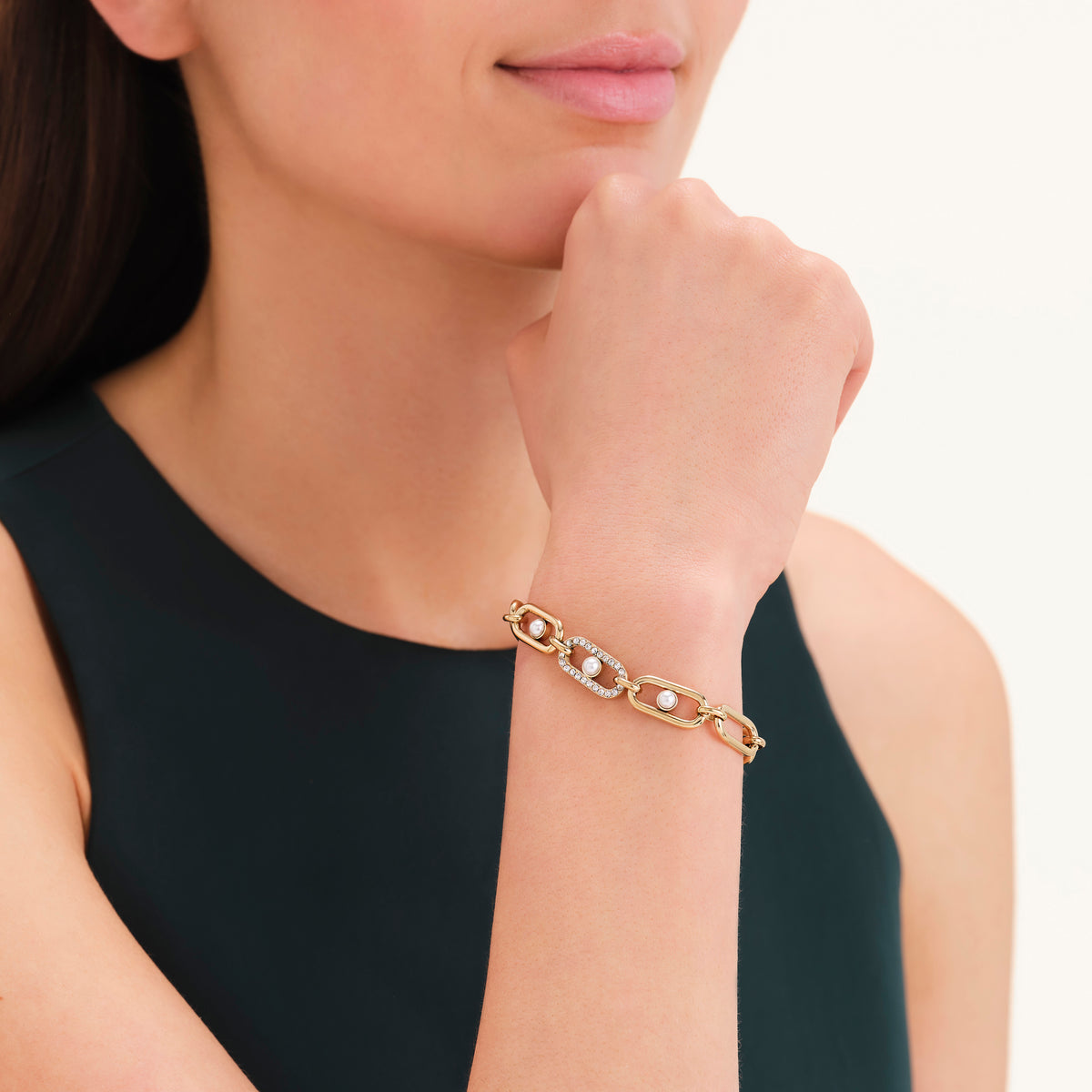 Pearl Crystals Bracelet leftcolumn