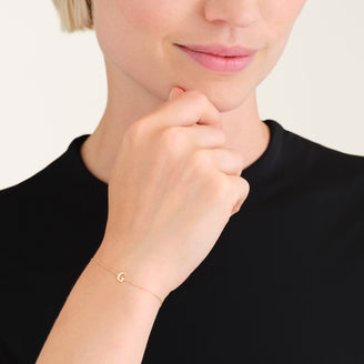 Initial Bracelet G leftcolumn