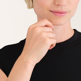 Initial Bracelet P leftcolumn