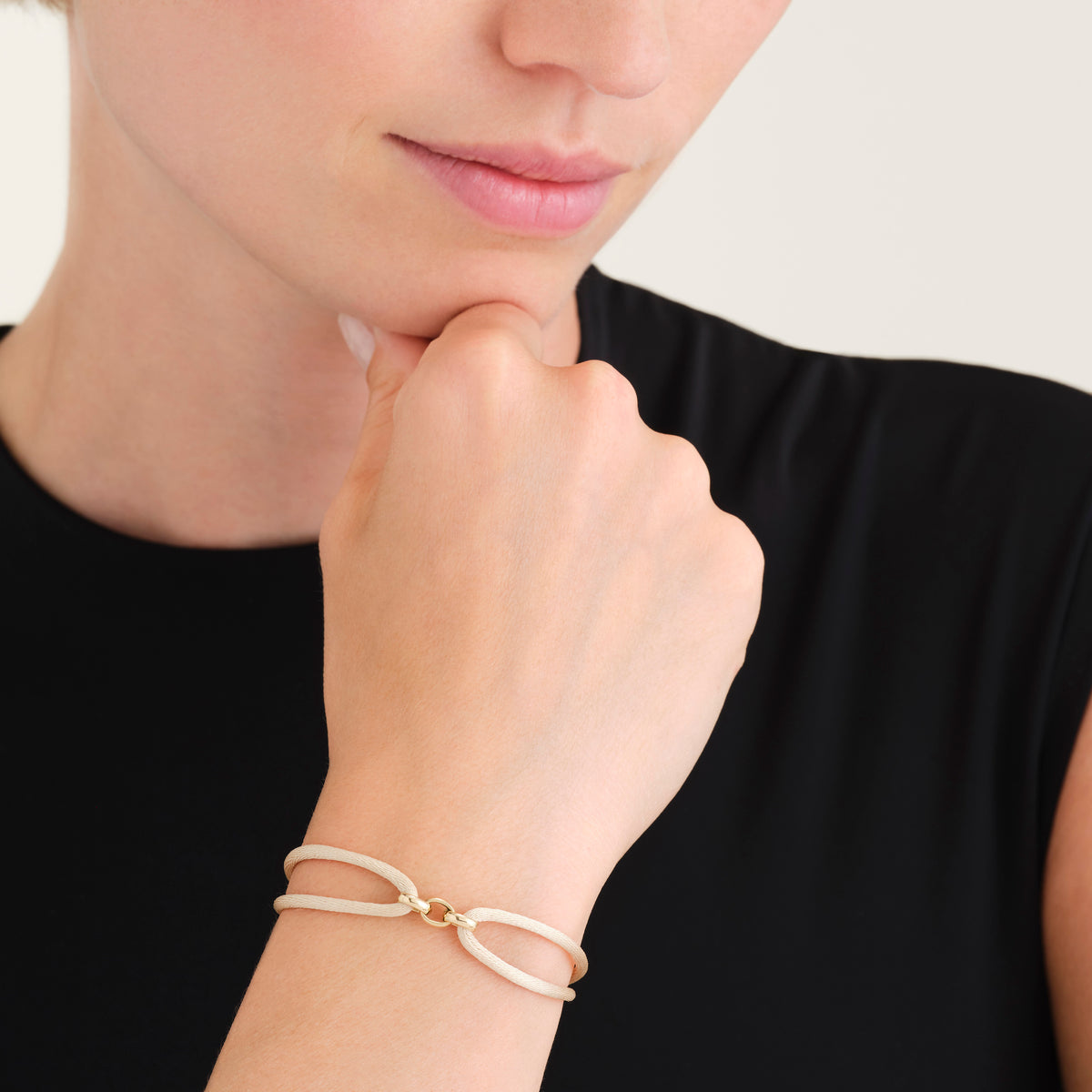 Satin Bracelet leftcolumn