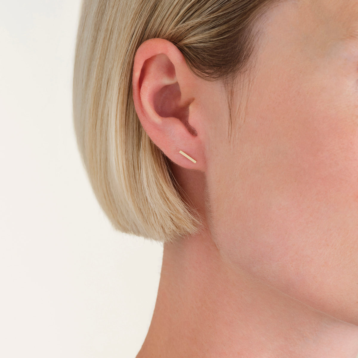 Bar Studs leftcolumn