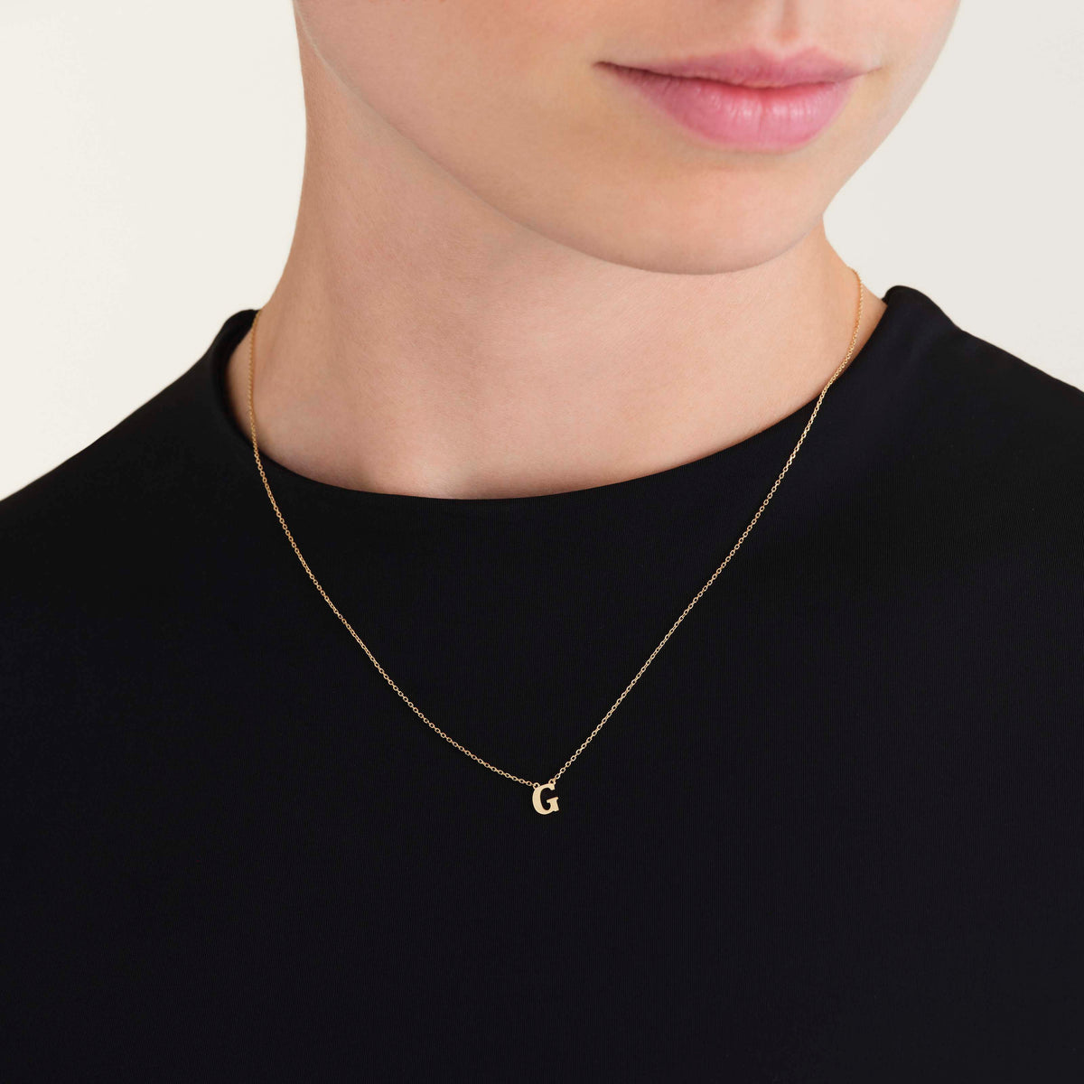 Initial Necklace G leftcolumn