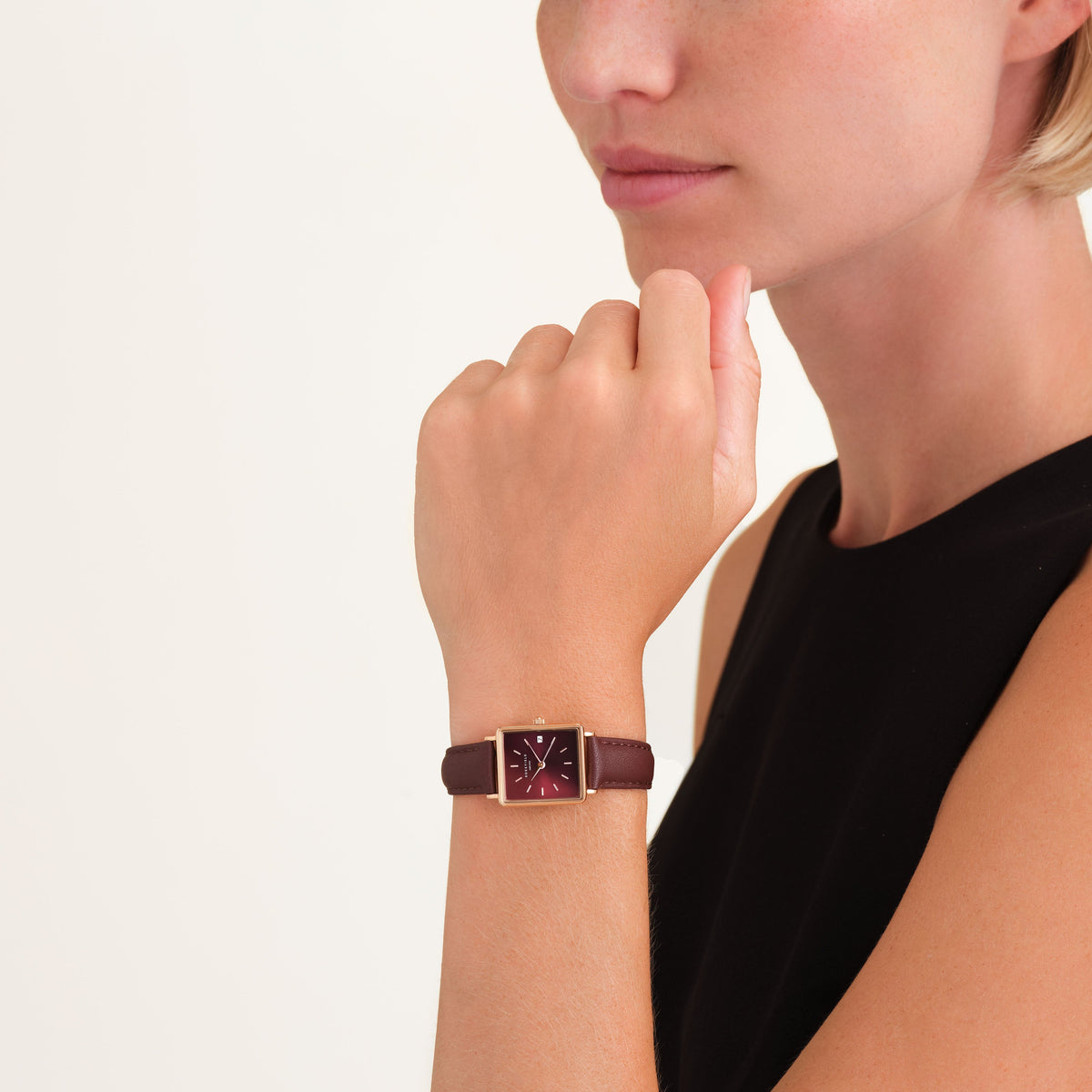Boxy XS Dark Brown Leather leftcolumn